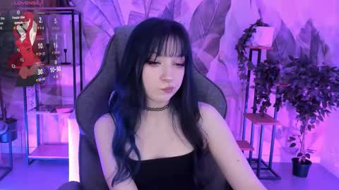 Snapshot of lii_luu chatting on 12-04-25, 02:59 LiLu online show from 12-04-25, 02:59