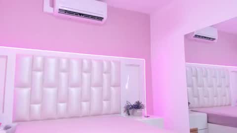 Lia  online show from 04-10-26, 05:17