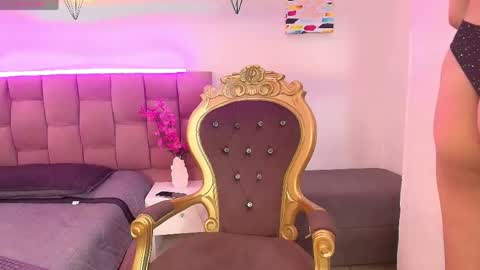 Liiaa Sweett  online show from 05-26-26, 09:22