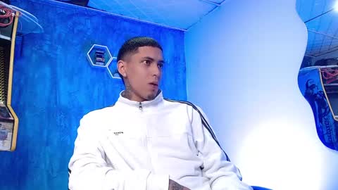 Snapshot of liiaam_lee_ chatting on 12-13-24, 01:33 Daniel online show from 12-13-24, 01:33