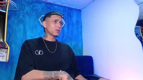 Snapshot of liiaam_lee_ chatting on 01-31-25, 01:23 Daniel online show from 01-31-25, 01:23