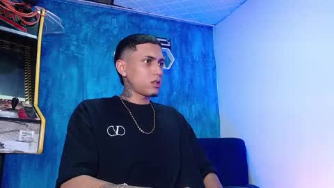 Snapshot of liiaam_lee_ chatting on 01-31-25, 04:27 Daniel online show from 01-31-25, 04:27