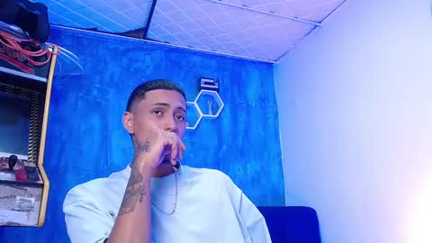 Snapshot of liiaam_lee_ chatting on 02-10-25, 03:32 Daniel online show from 02-10-25, 03:32