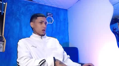 Snapshot of liiaam_lee_ chatting on 02-14-25, 12:47 Daniel online show from 02-14-25, 12:47