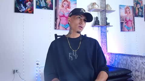 Snapshot of liiaam_lee_ chatting on 09-09-25, 02:38 Daniel online show from 09-09-25, 02:38