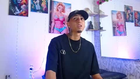 Snapshot of liiaam_lee_ chatting on 10-12-25, 02:49 Daniel online show from 10-12-25, 02:49