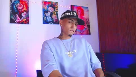 Snapshot of liiaam_lee_ chatting on 01-17-26, 01:49 Daniel online show from 01-17-26, 01:49