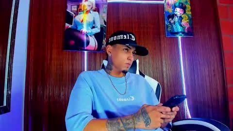 Snapshot of liiaam_lee_ chatting on 02-06-26, 09:29 Daniel online show from 02-06-26, 09:29