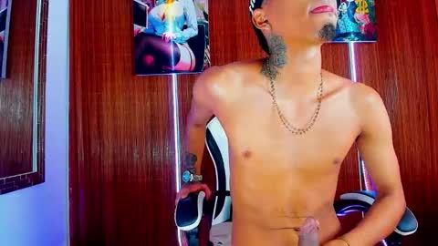 Snapshot of liiaam_lee_ chatting on 02-17-26, 03:29 Daniel online show from 02-17-26, 03:29