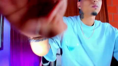 Snapshot of liiaam_lee_ chatting on 02-19-26, 09:33 Daniel online show from 02-19-26, 09:33