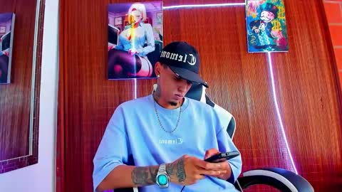 Snapshot of liiaam_lee_ chatting on 02-23-26, 05:54 Daniel online show from 02-23-26, 05:54