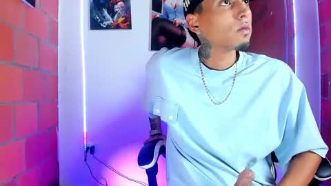 Snapshot of liiaam_lee_ chatting on 03-11-26, 12:27 Daniel online show from 03-11-26, 12:27