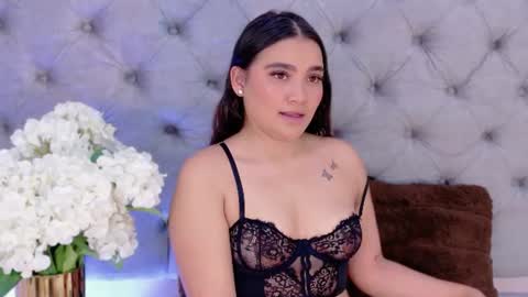 Snapshot of liiabloomm chatting on 07-30-26, 05:17 liiabloomm online show from 07-30-26, 05:17