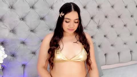 Snapshot of liiabloomm chatting on 08-02-26, 04:33 liiabloomm online show from 08-02-26, 04:33
