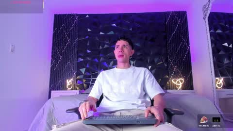 L I I A M online show from 03-09-25, 01:48