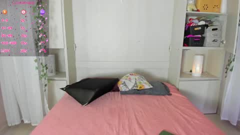 Snapshot of liiavega chatting on 05-15-26, 11:39 online show from 05-15-26, 11:39