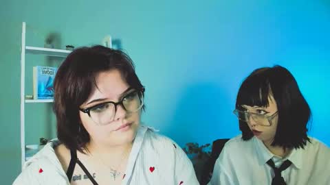 lika_pop online show from 12-02-25, 07:42