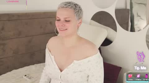 likaaberry online show from 10-04-25, 10:46