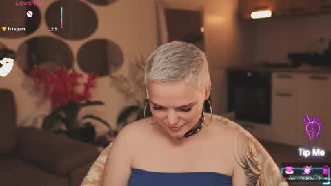 likaaberry online show from 10-29-25, 06:09