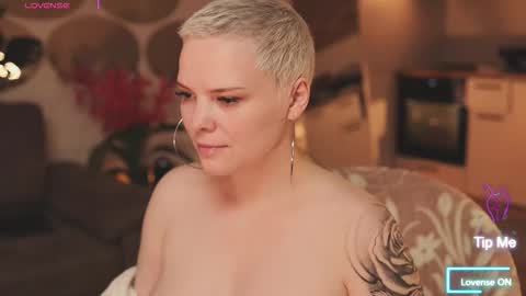 likaaberry online show from 11-03-25, 04:03