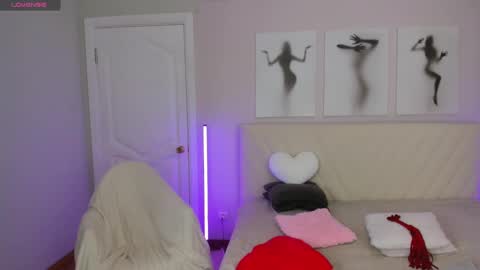 Snapshot of likaklint chatting on 02-20-25, 03:01 Lika online show from 02-20-25, 03:01