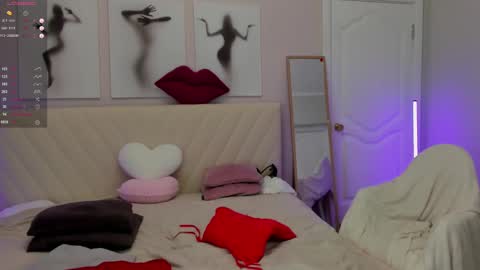Snapshot of likaklint chatting on 02-26-25, 08:26 Lika online show from 02-26-25, 08:26