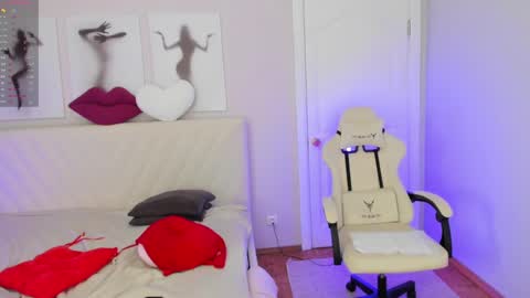 Snapshot of likaklint chatting on 03-07-25, 12:56 Lika online show from 03-07-25, 12:56