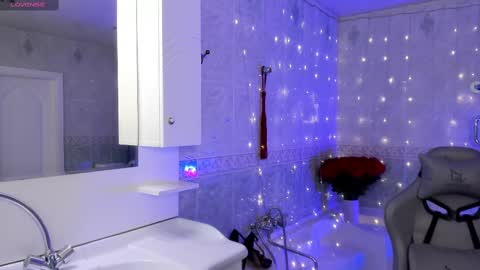 Snapshot of likaklint chatting on 03-12-25, 05:24 Lika online show from 03-12-25, 05:24