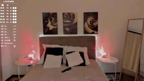 Snapshot of likaklint chatting on 10-10-25, 11:48 Lika online show from 10-10-25, 11:48