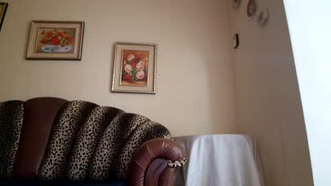 Snapshot of likechoco chatting on 03-11-25, 12:17 Celine online show from 03-11-25, 12:17