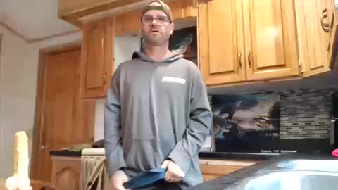 Snapshot of likedoingit69 chatting on 10-19-25, 03:23 St pierre online show from 10-19-25, 03:23