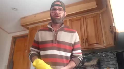 Snapshot of likedoingit69 chatting on 12-02-25, 02:23 St pierre online show from 12-02-25, 02:23