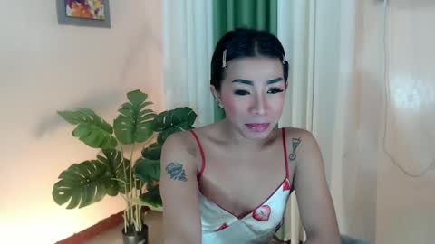 Snapshot of likliklicklengleng chatting on 02-27-25, 06:09 Leng online show from 02-27-25, 06:09