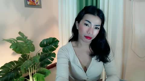 Snapshot of likliklicklengleng chatting on 03-10-25, 08:01 Leng online show from 03-10-25, 08:01