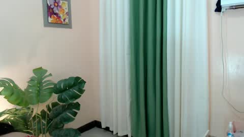 Snapshot of likliklicklengleng chatting on 03-11-25, 04:40 Leng online show from 03-11-25, 04:40