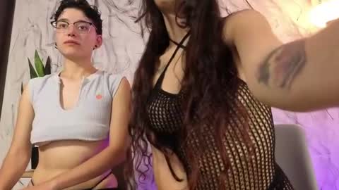 Snapshot of lil_angel7 chatting on 08-06-26, 10:11 lil angel7 online show from 08-06-26, 10:11