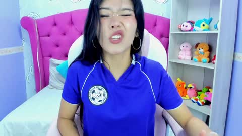 Snapshot of lil_cey chatting on 01-18-25, 02:23 Lili Cey online show from 01-18-25, 02:23
