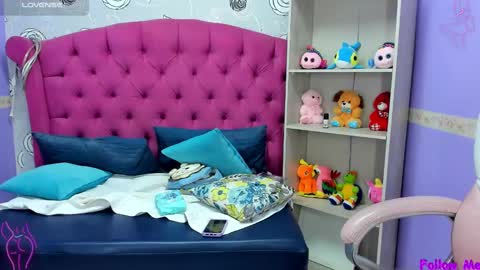 Snapshot of lil_cey chatting on 02-05-25, 07:10 Lili Cey online show from 02-05-25, 07:10