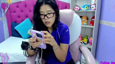 Snapshot of lil_cey chatting on 02-07-25, 02:47 Lili Cey online show from 02-07-25, 02:47