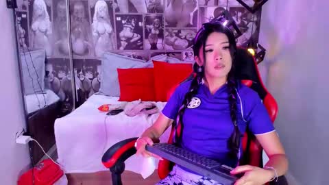 Snapshot of lil_cey chatting on 09-19-25, 07:58 Lili Cey online show from 09-19-25, 07:58