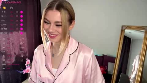 Elisa  online show from 10-06-25, 09:51