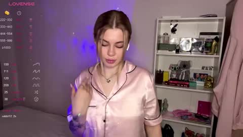 Elisa  online show from 11-03-25, 09:10