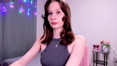 Snapshot of lil_ember chatting on 01-25-25, 12:27 Little Amber Guys please if its not difficult for you give it a thumbs up online show from 01-25-25, 12:27
