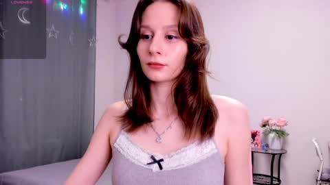 Snapshot of lil_ember chatting on 01-28-25, 12:57 Little Amber Guys please if its not difficult for you give it a thumbs up online show from 01-28-25, 12:57