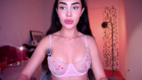 Snapshot of lil_gabbyg chatting on 12-05-25, 07:43 Gabriela online show from 12-05-25, 07:43