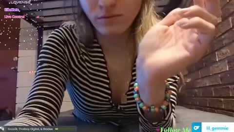 Snapshot of lil_gem chatting on 05-28-26, 02:09 lil gemmie online show from 05-28-26, 02:09