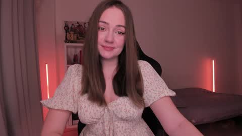 Snapshot of lil_happiness chatting on 01-30-25, 06:10 for free registration 3 online show from 01-30-25, 06:10