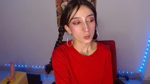 Lisaa online show from 12-22-24, 06:49