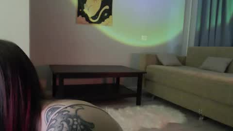 Snapshot of lil_reya chatting on 09-26-25, 11:25 INST Lil happines s online show from 09-26-25, 11:25