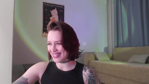 Snapshot of lil_reya chatting on 12-14-25, 11:26 INST Lil happines s online show from 12-14-25, 11:26